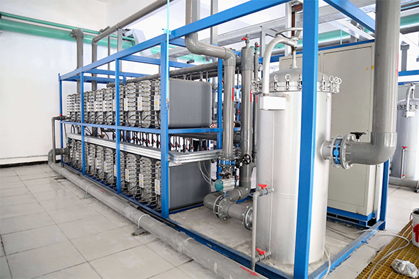 脱盐水PH值过高过低对设备影响？