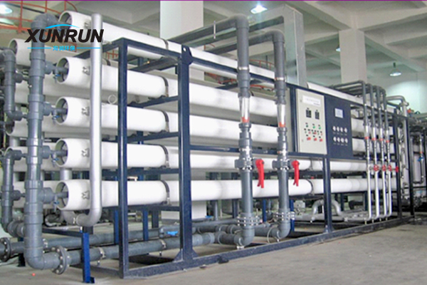 反渗透设备工作原理及其在现代水处理中的应用
