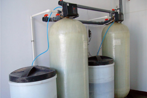 软化水设备的工作原理及核心应用解析