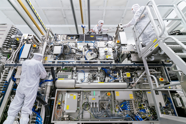 超纯水设备和反渗透设备是什么？看完这篇文章就懂了！