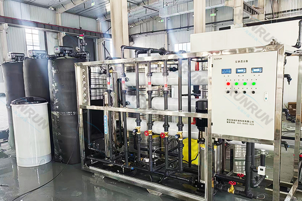 中晶镁特新材料公司双级反渗透+EDI超纯水设备